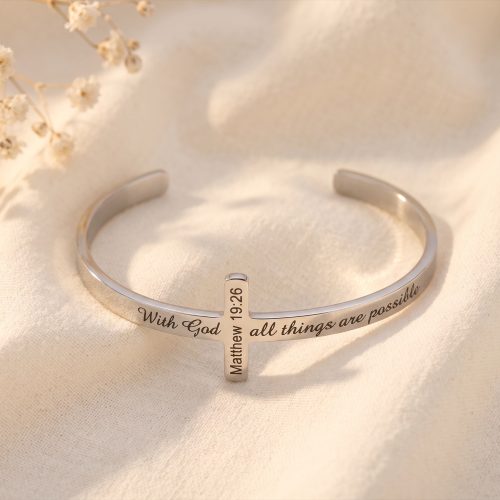 Zilveren armband in kruisvorm met bijbeltekst Matthew 19:26