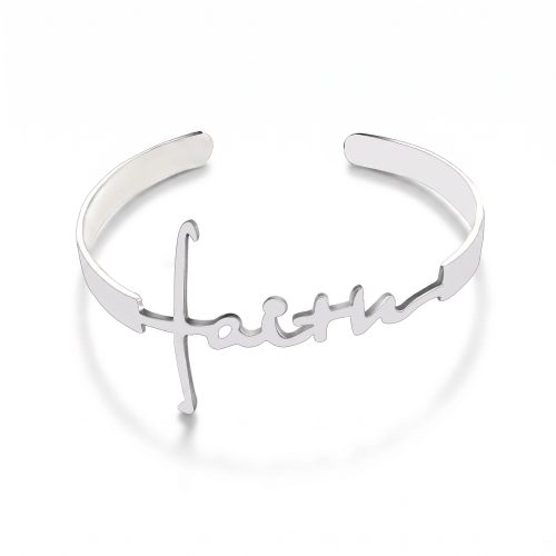 Zilveren christelijke armband met het woord faith op witte achtergrond