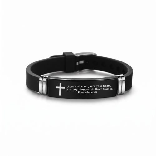 Unisex christelijke armband met bijbeltekst Spreuken 4:23 op witte achtergrond