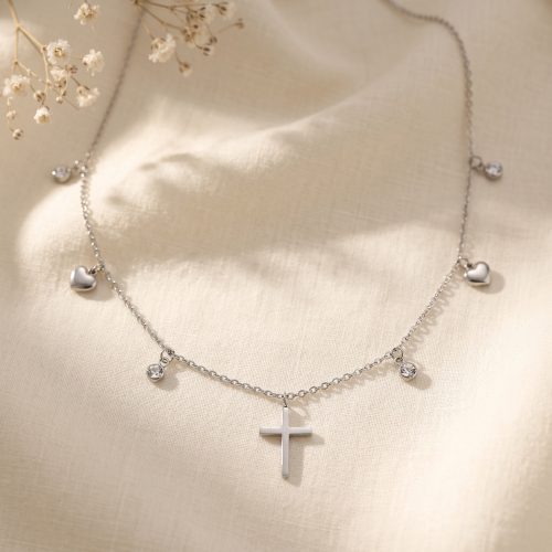 Ketting met kruis en hartjes - Zilver