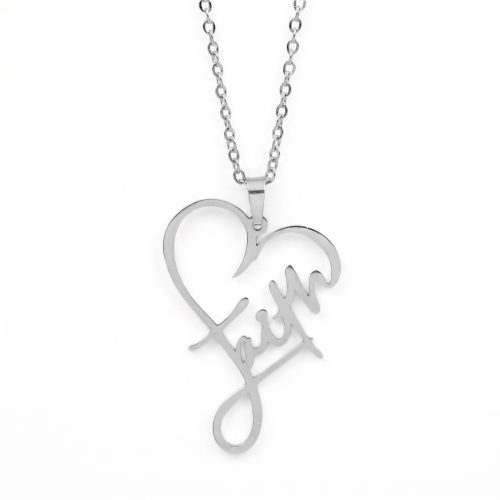 Christelijke ketting met hart en faith op witte achtergrond